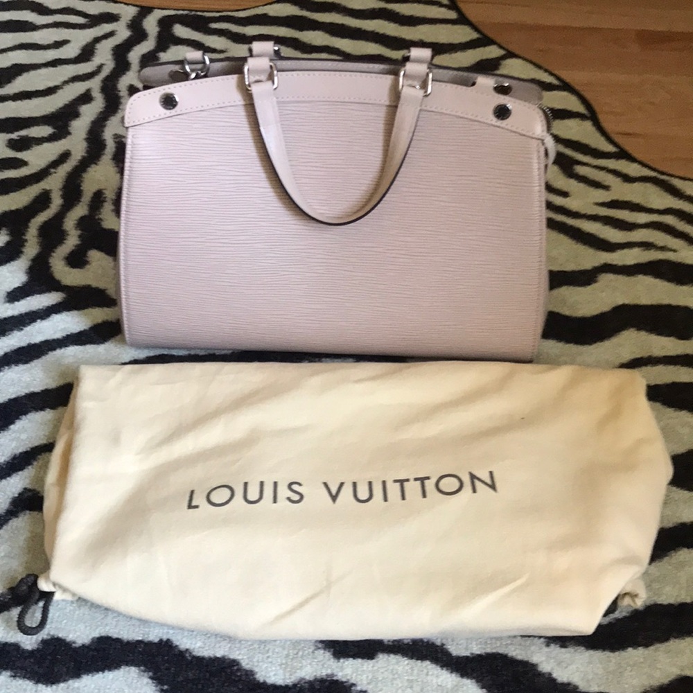 Authentic Louis Vuitton Breda MM Epi Dune Bag